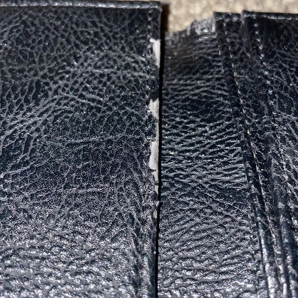 Bench Wallet - Picture 5 of 8